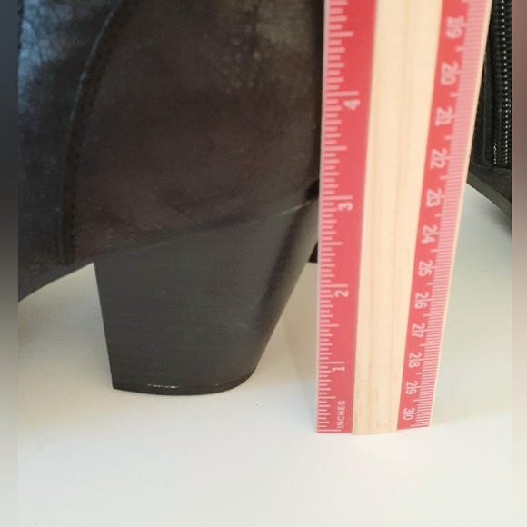 Mootsies Tootsies Dark Heeled Boots with Buckle Size 10 - Picture 4 of 8